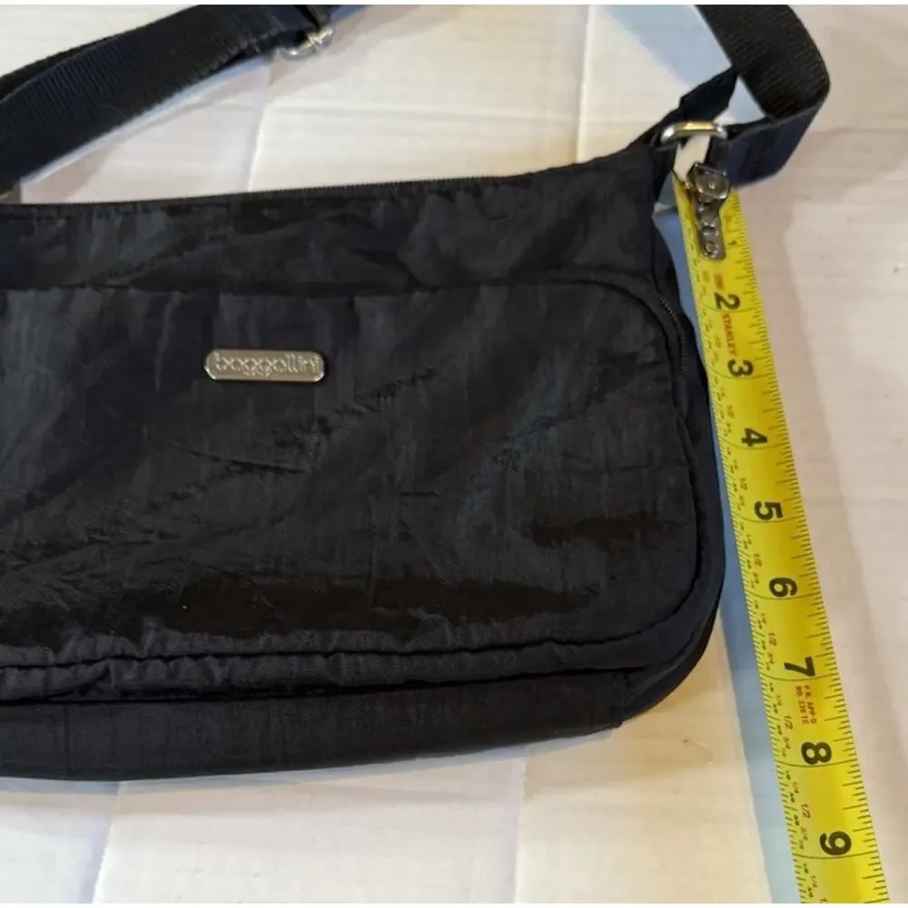 Baggallini Crossbody Bag Black Adjustable Strap Pockets Purse